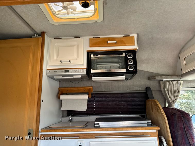 image for item EM3586 1997 Xplorer MUR-VAN HT RV