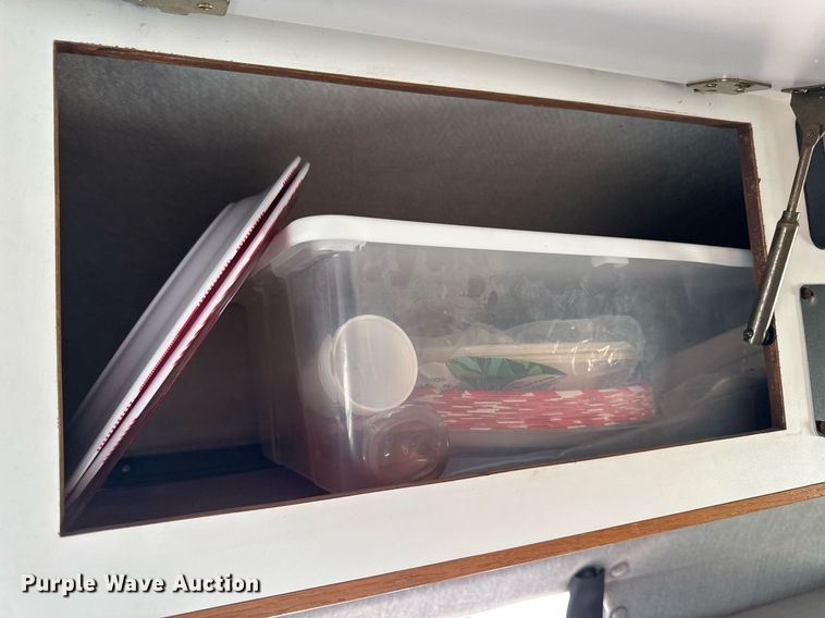 image for item EM3586 1997 Xplorer MUR-VAN HT RV