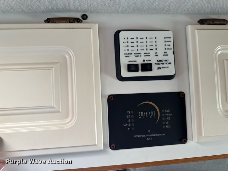 image for item EM3586 1997 Xplorer MUR-VAN HT RV