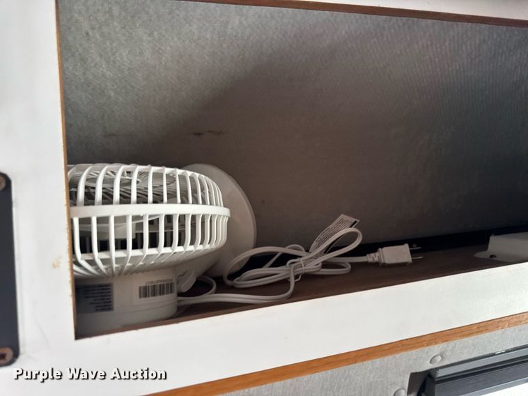 image for item EM3586 1997 Xplorer MUR-VAN HT RV