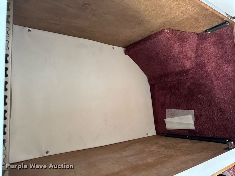 image for item EM3586 1997 Xplorer MUR-VAN HT RV