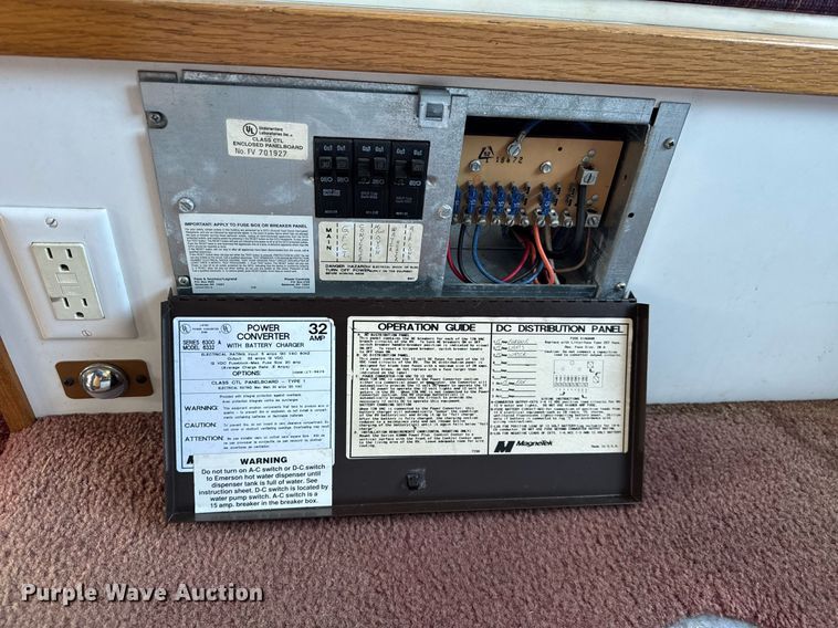 image for item EM3586 1997 Xplorer MUR-VAN HT RV