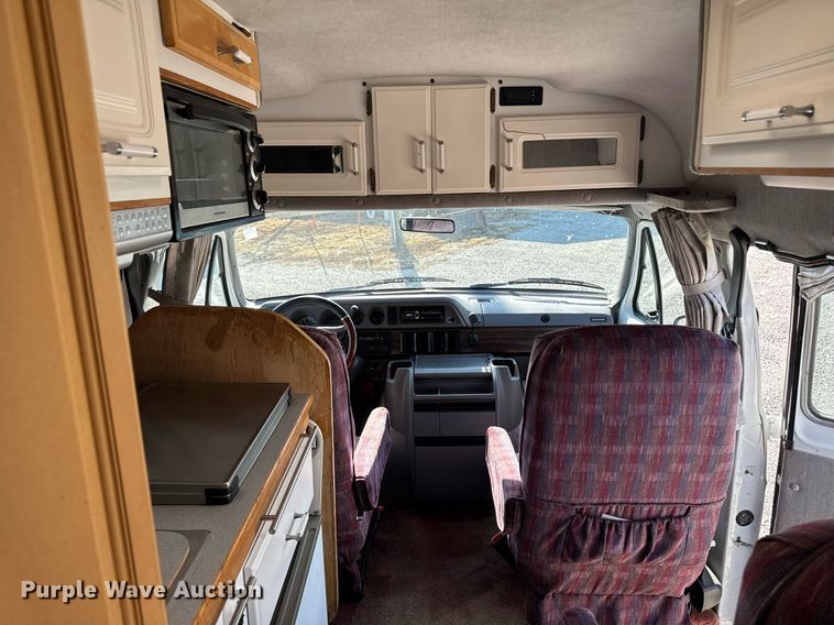 image for item EM3586 1997 Xplorer MUR-VAN HT RV