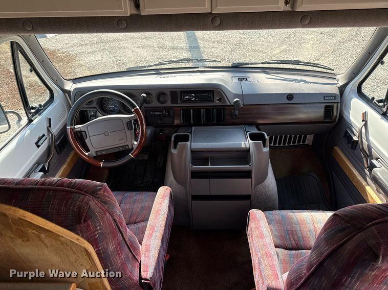 image for item EM3586 1997 Xplorer MUR-VAN HT RV