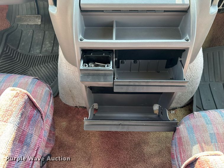 image for item EM3586 1997 Xplorer MUR-VAN HT RV