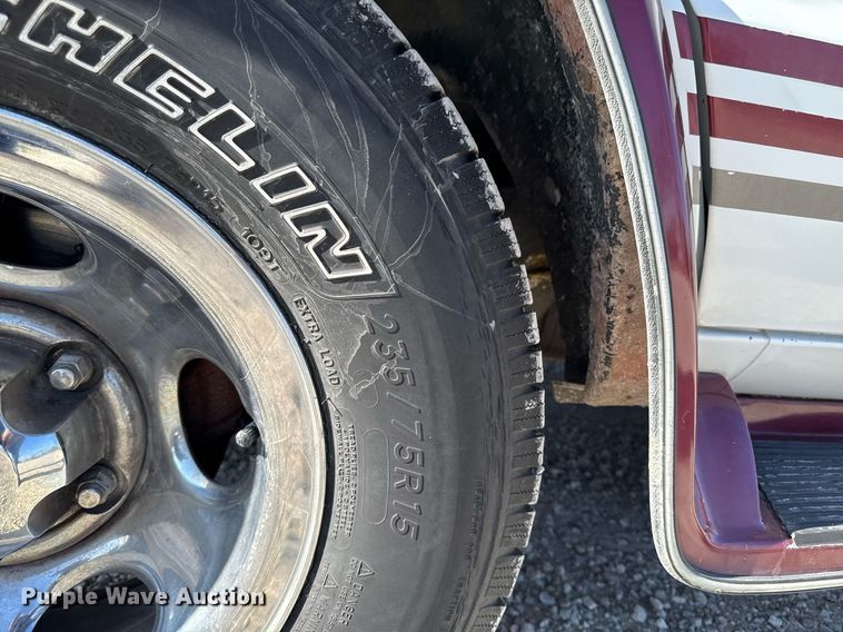 image for item EM3586 1997 Xplorer MUR-VAN HT RV