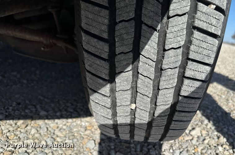 image for item EM3586 1997 Xplorer MUR-VAN HT RV