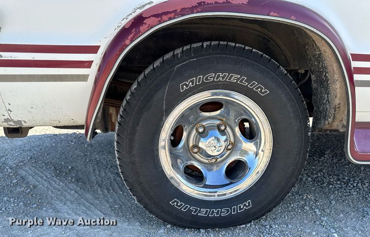 image for item EM3586 1997 Xplorer MUR-VAN HT RV