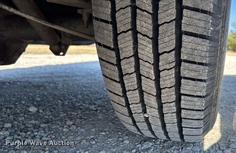 image for item EM3586 1997 Xplorer MUR-VAN HT RV