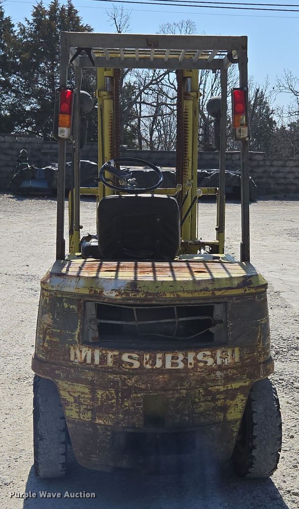 image for item EN3513 Mitsubishi FG25 forklift