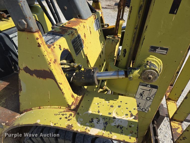image for item EN3513 Mitsubishi FG25 forklift
