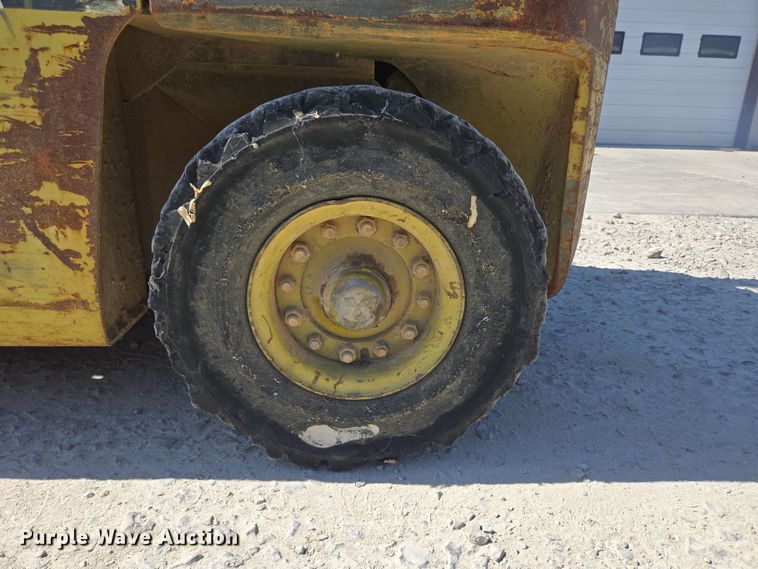 image for item EN3513 Mitsubishi FG25 forklift