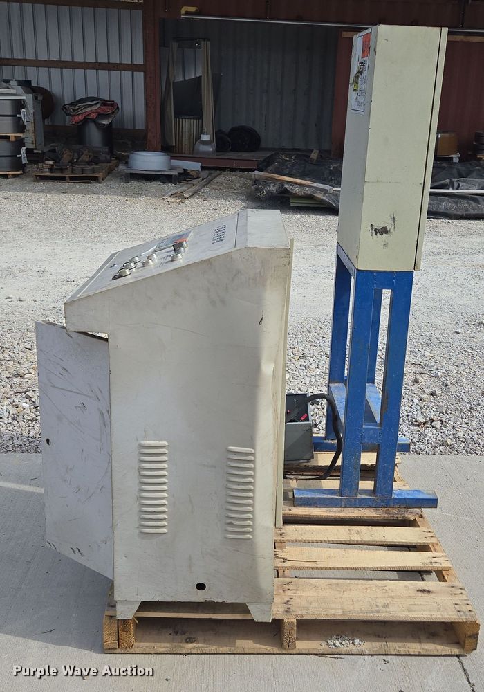 image for item EN3519 Electronic control panels