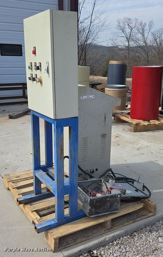 image for item EN3519 Electronic control panels