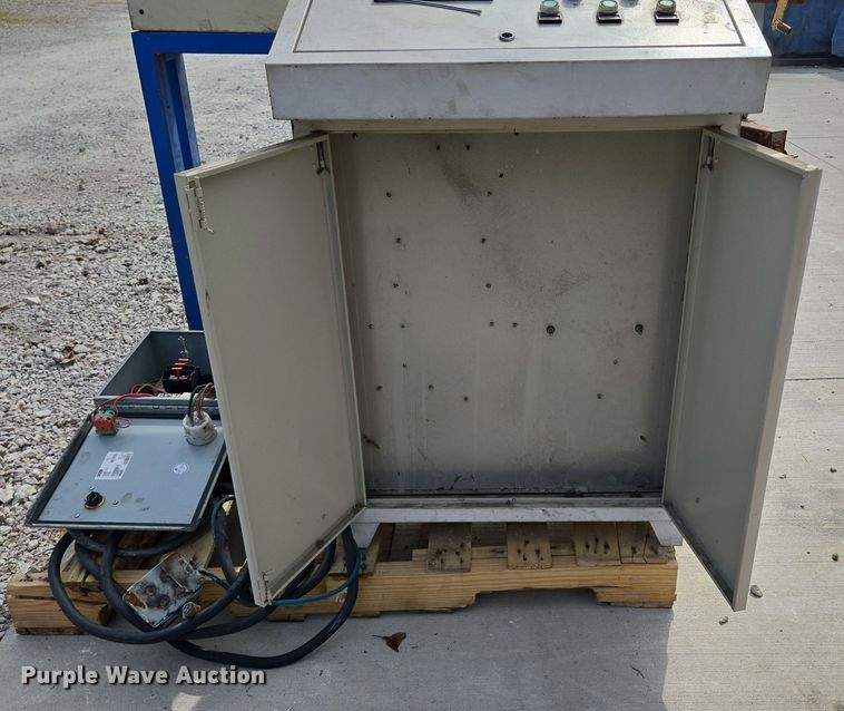 image for item EN3519 Electronic control panels