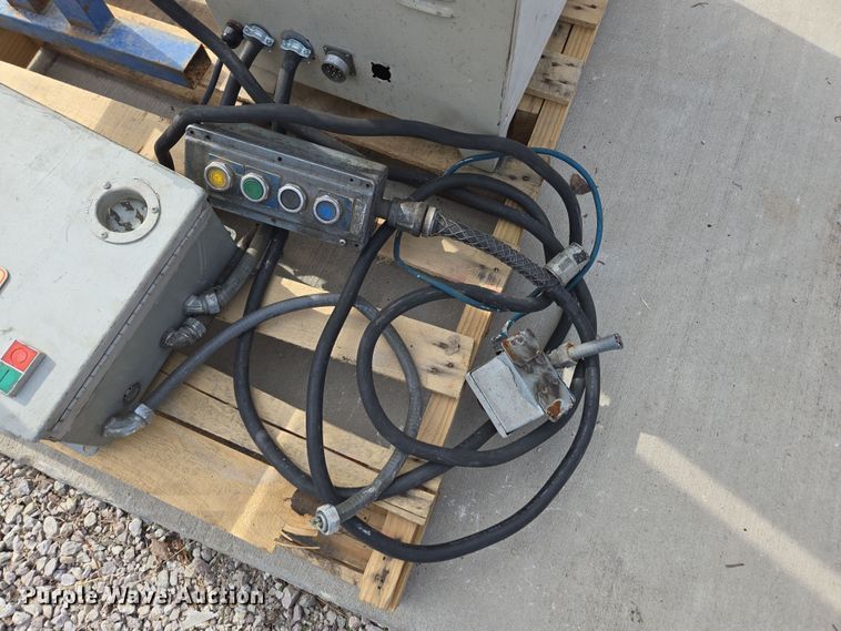 image for item EN3519 Electronic control panels