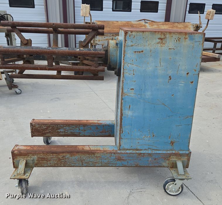 image for item EN3520 Metal decoiler