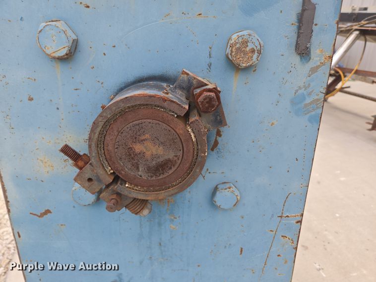 image for item EN3520 Metal decoiler