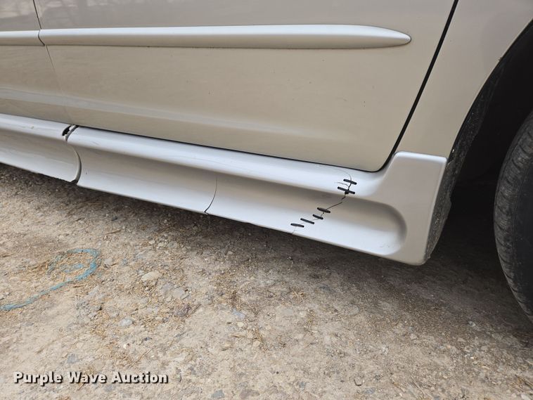 image for item EN3524 2004 Toyota Sienna LE handicap accessible van