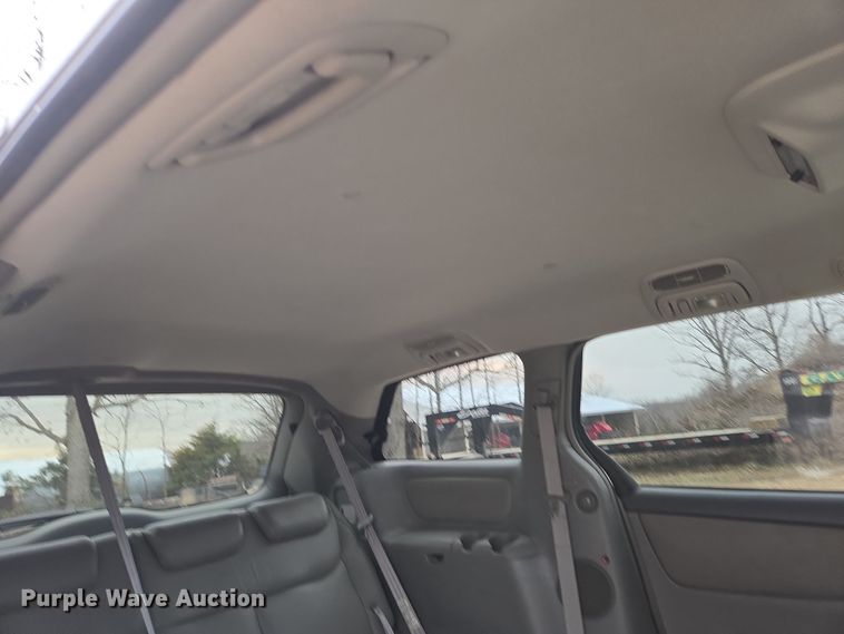 image for item EN3524 2004 Toyota Sienna LE handicap accessible van