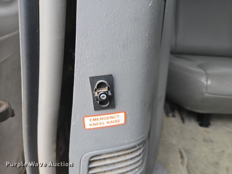 image for item EN3524 2004 Toyota Sienna LE handicap accessible van