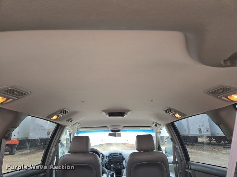image for item EN3524 2004 Toyota Sienna LE handicap accessible van