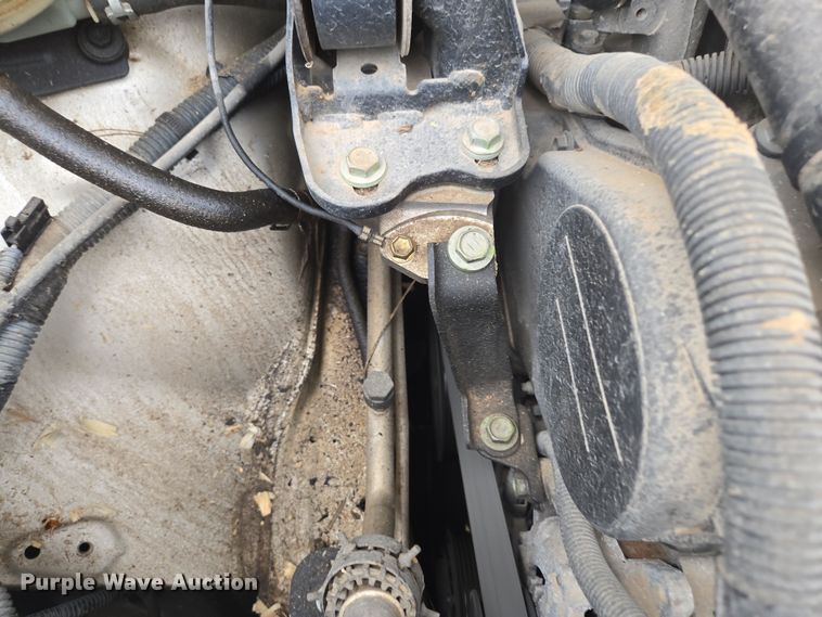 image for item EN3524 2004 Toyota Sienna LE handicap accessible van