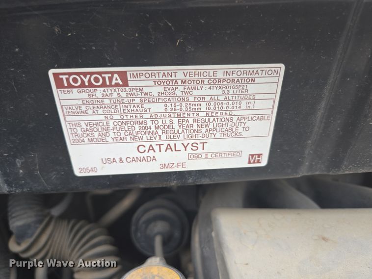 image for item EN3524 2004 Toyota Sienna LE handicap accessible van