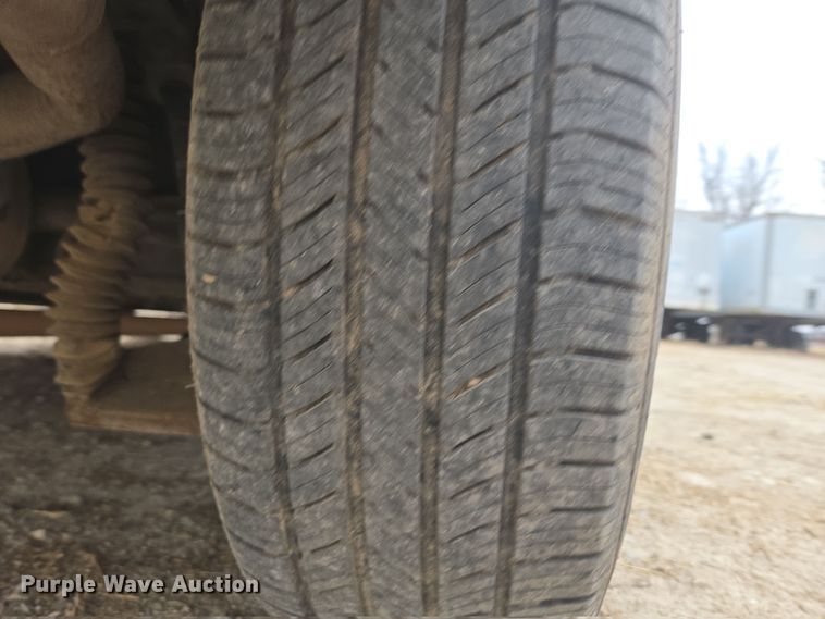 image for item EN3524 2004 Toyota Sienna LE handicap accessible van