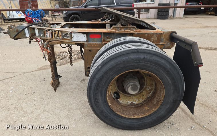 image for item EN8690 1989 Fruehauf EL FI trailer dolly