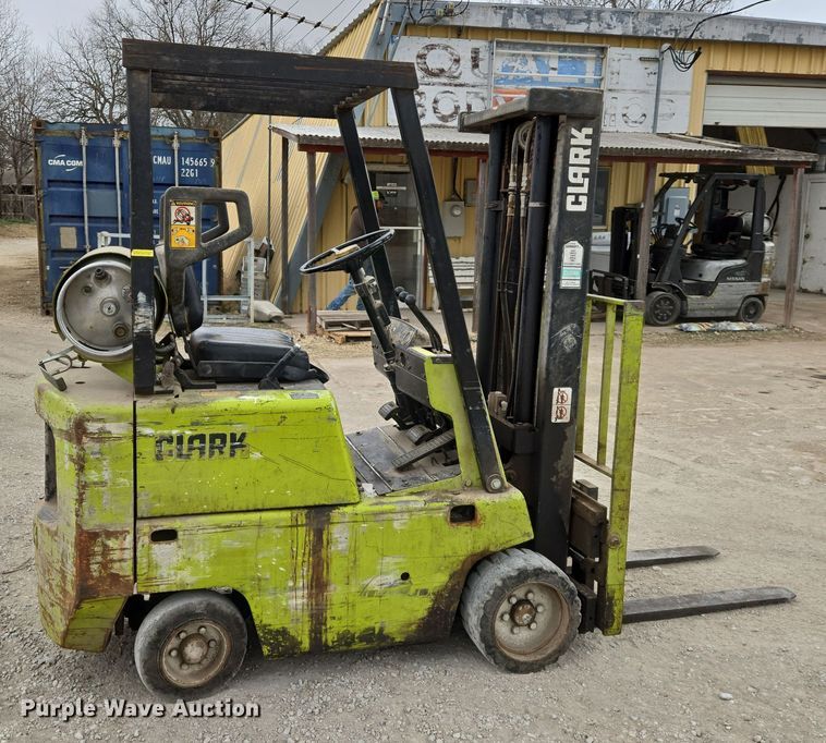 image for item EN8691 Clark C500-30 forklift