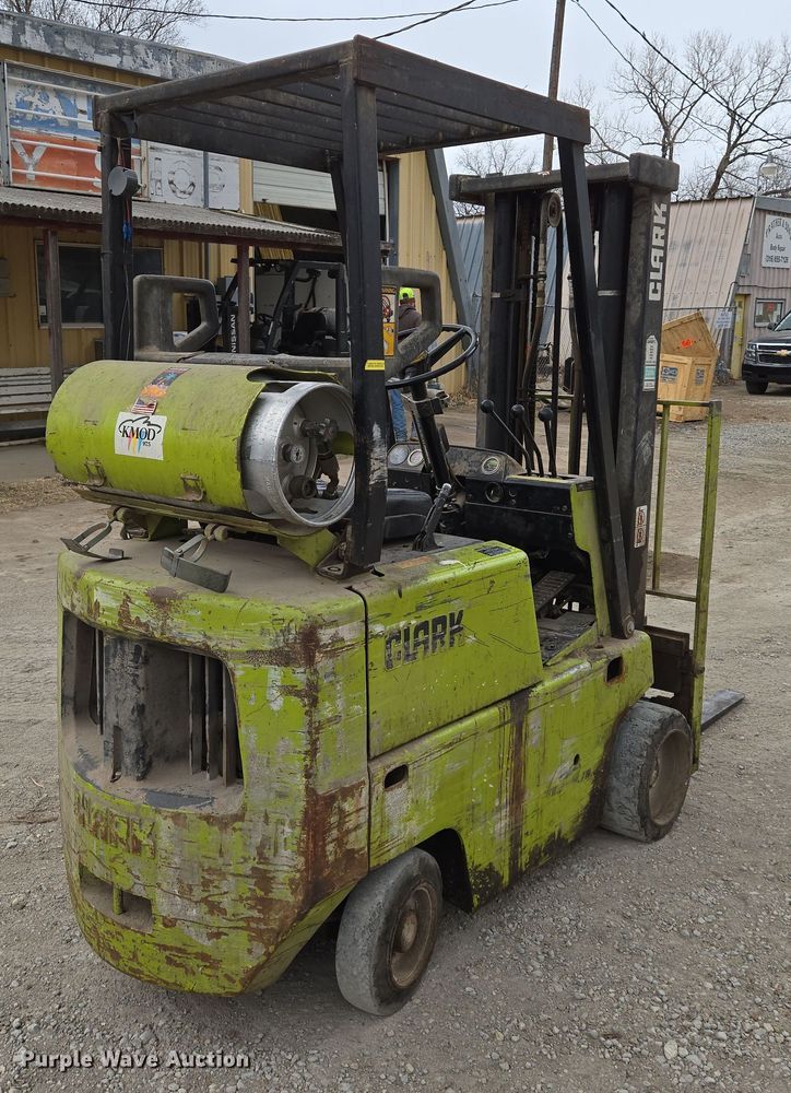 image for item EN8691 Clark C500-30 forklift