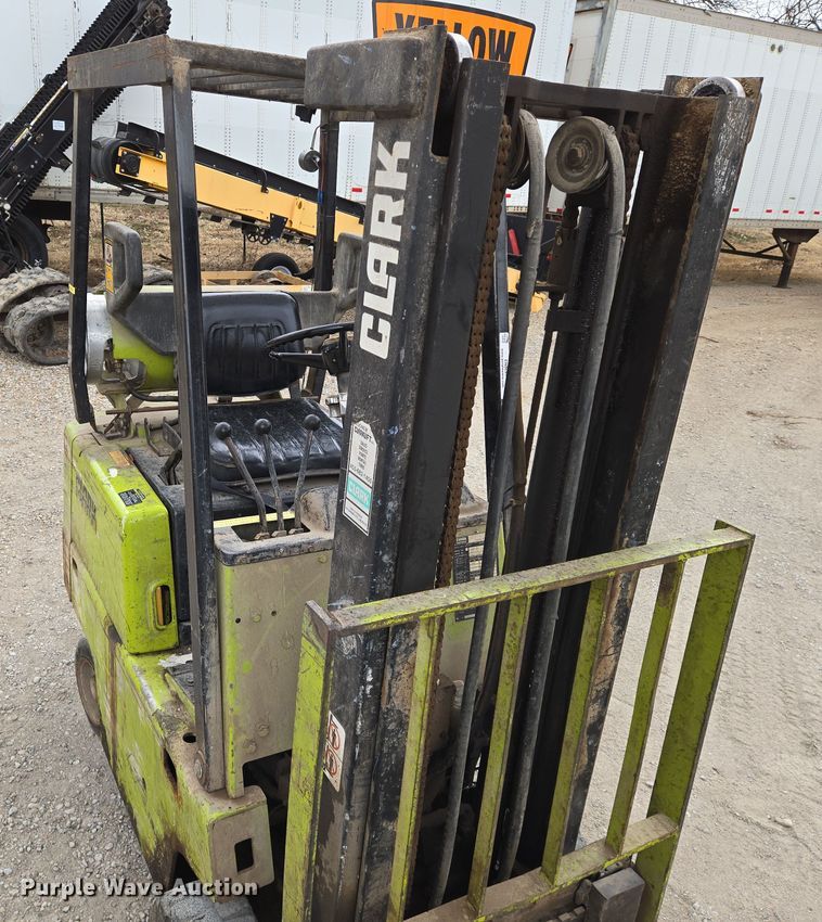 image for item EN8691 Clark C500-30 forklift
