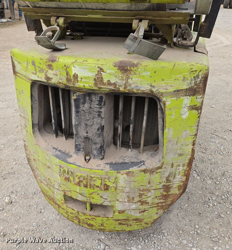 image for item EN8691 Clark C500-30 forklift