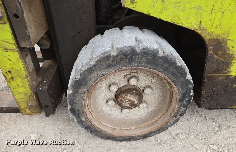 image for item EN8691 Clark C500-30 forklift