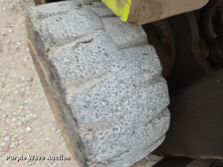 image for item EN8691 Clark C500-30 forklift