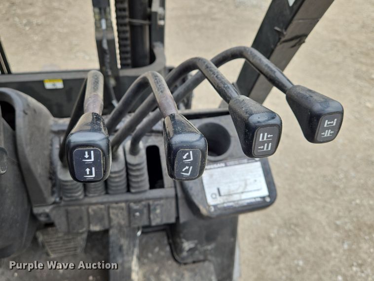 image for item EN8692 Nissan MCP1F2A20LV forklift