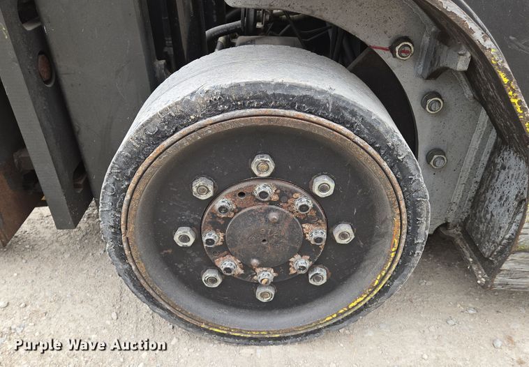 image for item EN8692 Nissan MCP1F2A20LV forklift