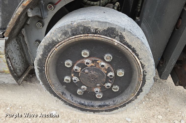 image for item EN8692 Nissan MCP1F2A20LV forklift