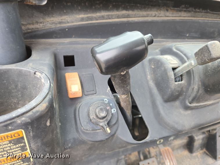 image for item EN8694 2014 Kubota RTV X900 utility vehicle