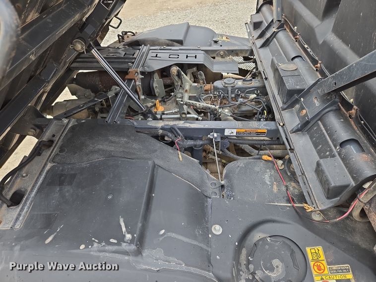 image for item EN8694 2014 Kubota RTV X900 utility vehicle