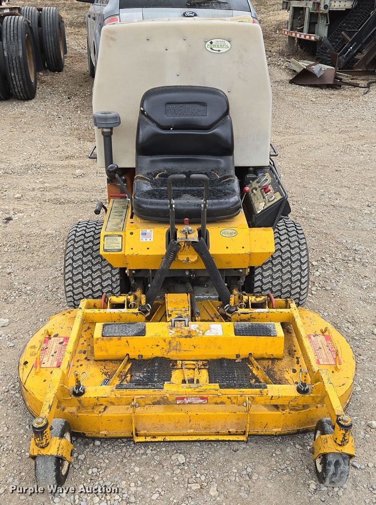 image for item EN8695 2000 Walker MDDGHS ZTR lawn mower