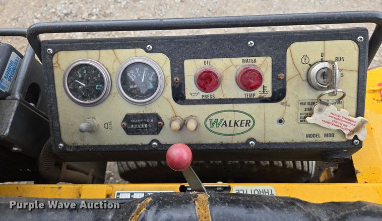 image for item EN8695 2000 Walker MDDGHS ZTR lawn mower