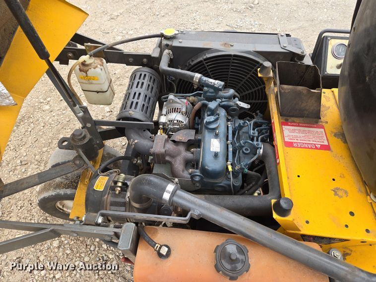 image for item EN8695 2000 Walker MDDGHS ZTR lawn mower