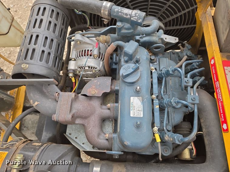 image for item EN8695 2000 Walker MDDGHS ZTR lawn mower