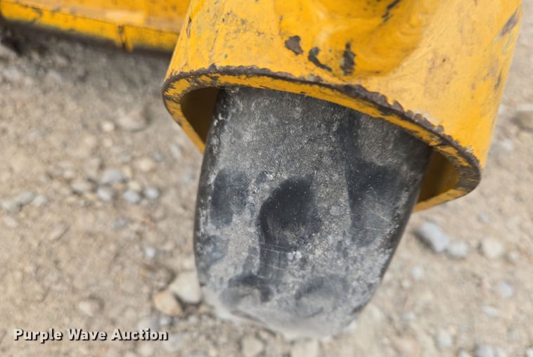 image for item EN8695 2000 Walker MDDGHS ZTR lawn mower