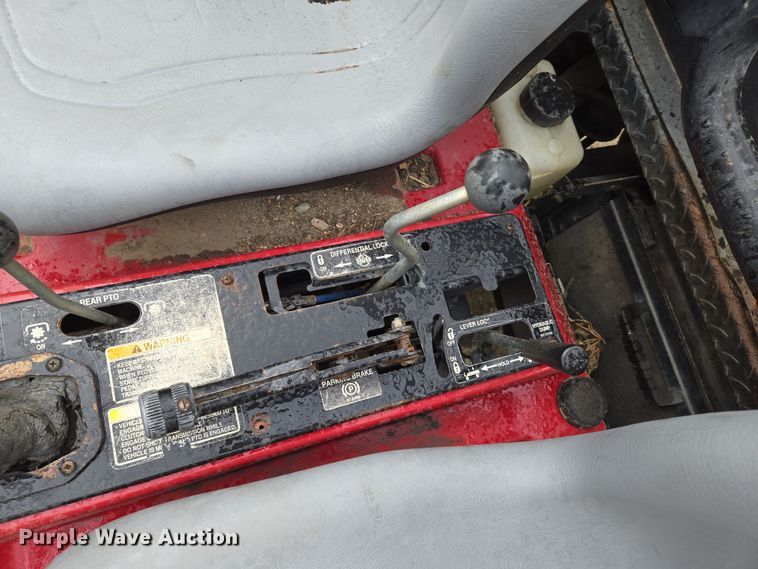 image for item EN8696 1997 Toro Workman 3200 utility vehicle