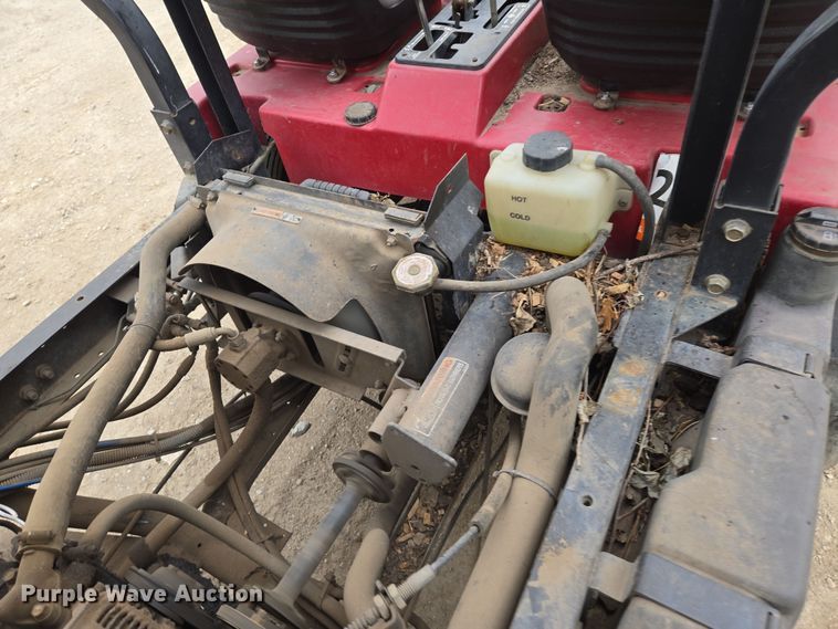 image for item EN8696 1997 Toro Workman 3200 utility vehicle