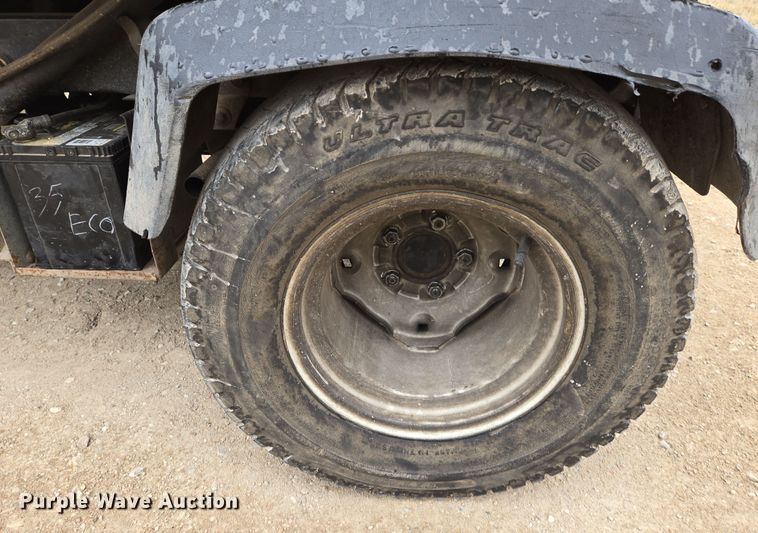 image for item EN8696 1997 Toro Workman 3200 utility vehicle