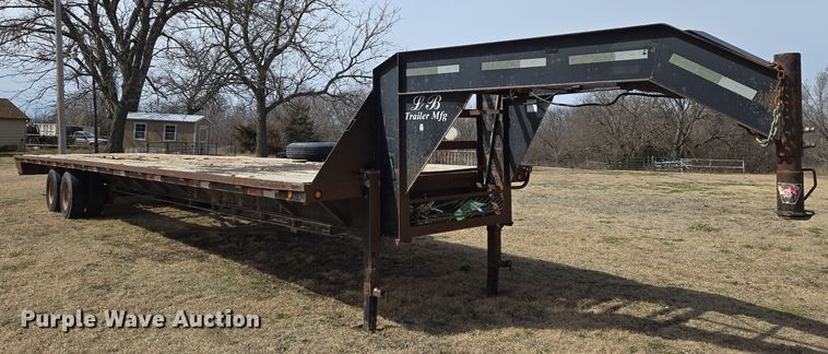 image for item EN8705 2005 LB Trailer equipment trailer